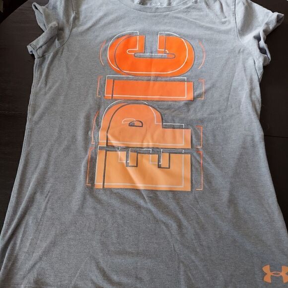 💕Under Armour YLG Loose Fit HeatGear T-shirt Epic Logo On Front - Picture 1 of 5